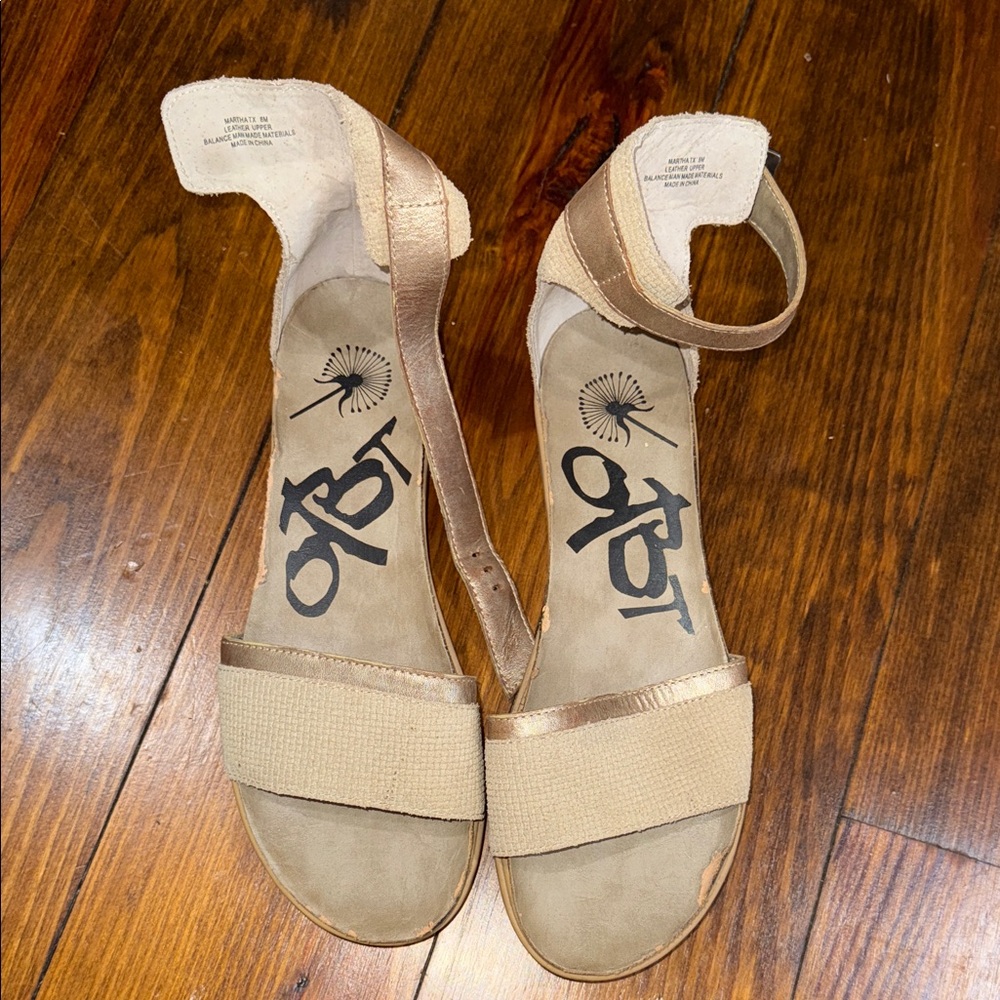 OTBT Tan and Gold Sandals